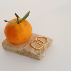 金色圓角方型鋯石戒指 | 優雅細戒指 |簡約金色 | 高品質14K鍍金 | MINIMALIST| RUISCHE 第7張的照片