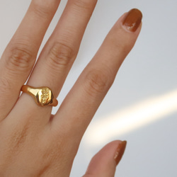 手繪花戒指 | 優雅時尚 | 精拋光 |高品質14K鍍金 | 簡約金色戒指 |  MINIMALIST| RUISCHE 第10張的照片