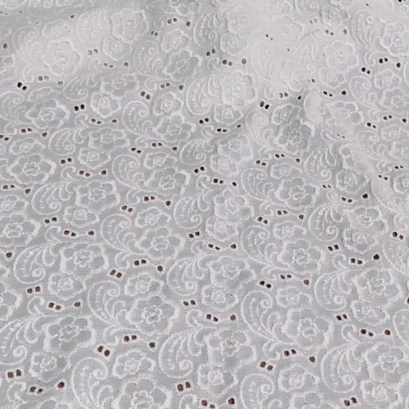定形郵便送料無料／日本製オフ花刺繍カットワーク綿レース生地　92×20cm  d d 2枚目の画像