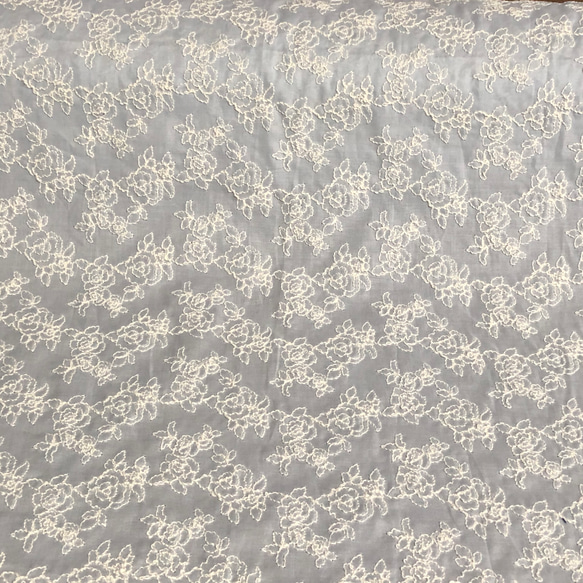 定形郵便送料無料／日本製サックス薔薇刺繍綿レース生地　96×30cm  Ｒ 2枚目の画像