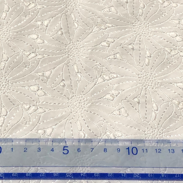 定形郵便送料無料／日本製オフマーガレット刺繍カットワーク綿レース生地　96×30cm x 3枚目の画像