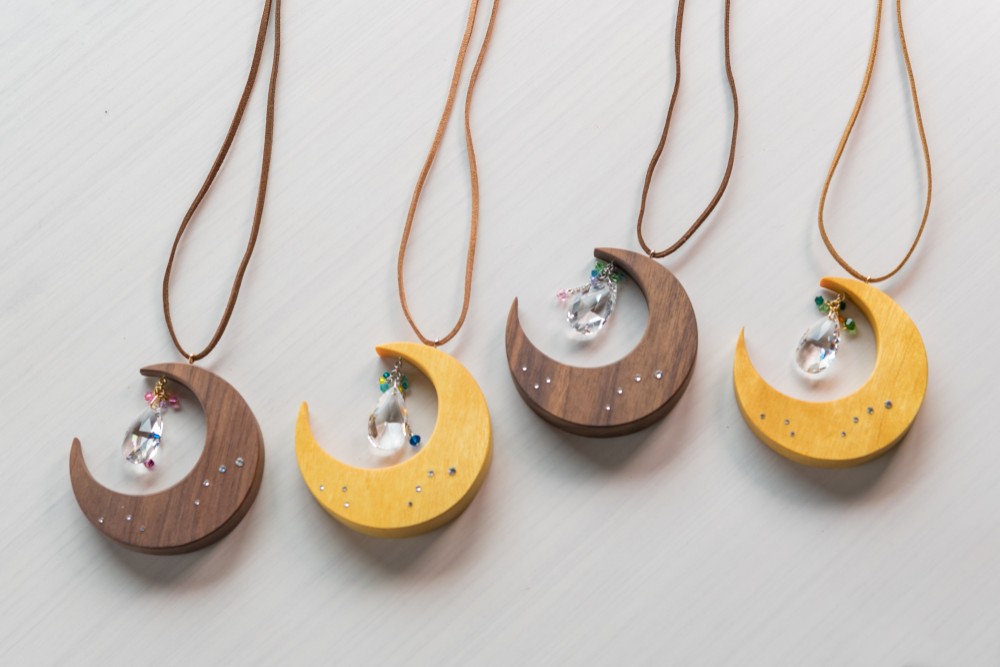 【新作】三日月ゆらゆらサンキャッチャー（4パターン）