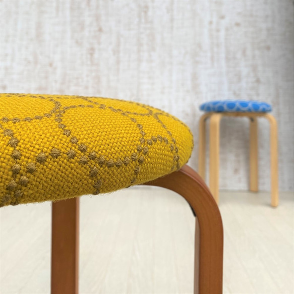 皆川明☓Kvadrat タンバリンスツール【オリーブ色/ハニーブラウン