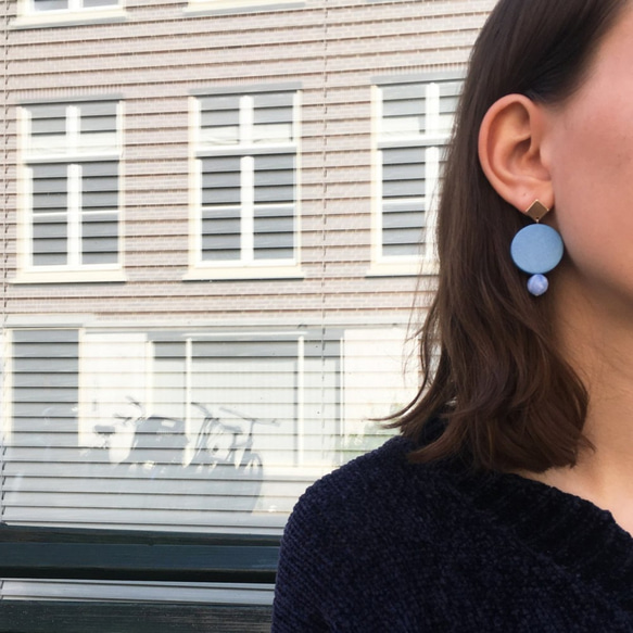 Mila 來自西班牙巴賽隆納手工製限量純銀垂墜式耳環 率性輕量款 第3張的照片
