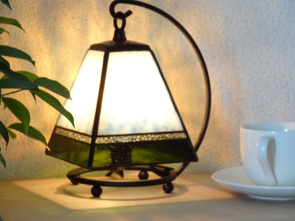 【受注制作】アンティーク・小さなランプ・（モスグリーン）・ステンドグラス 1枚目の画像