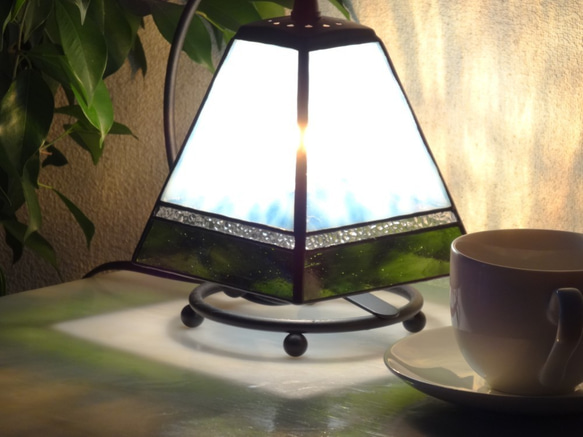 【受注制作】アンティーク・小さなランプ・（モスグリーン）・ステンドグラス 5枚目の画像
