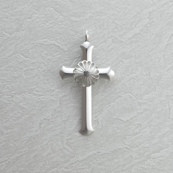 925 silver Jūmonji Cross Pendant with silver Kiku 1枚目の画像