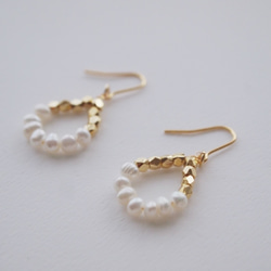 pearl and gold beads dropピアス 1枚目の画像