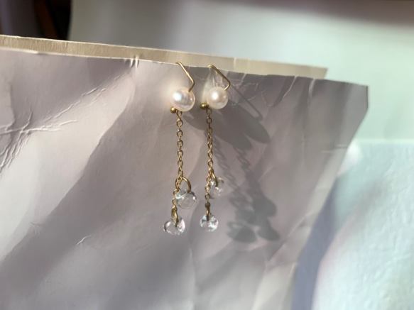 // 海露 // - 琉璃珍珠黃銅耳飾，送禮，紀念日，畢業禮，生日禮 第2張的照片