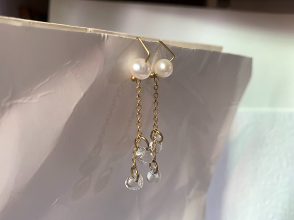 // 海露 // - 琉璃珍珠黃銅耳飾，送禮，紀念日，畢業禮，生日禮 第3張的照片