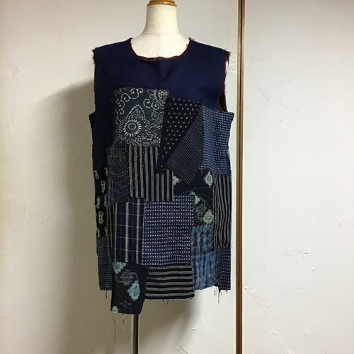 古布 型染藍染 木綿 つぎはぎベスト 綿100% ベスト アトリエ丹歩歩