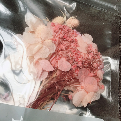 ハーバリュム材料ピンクグラデーション❤︎紫陽花、かすみ草2色小花他