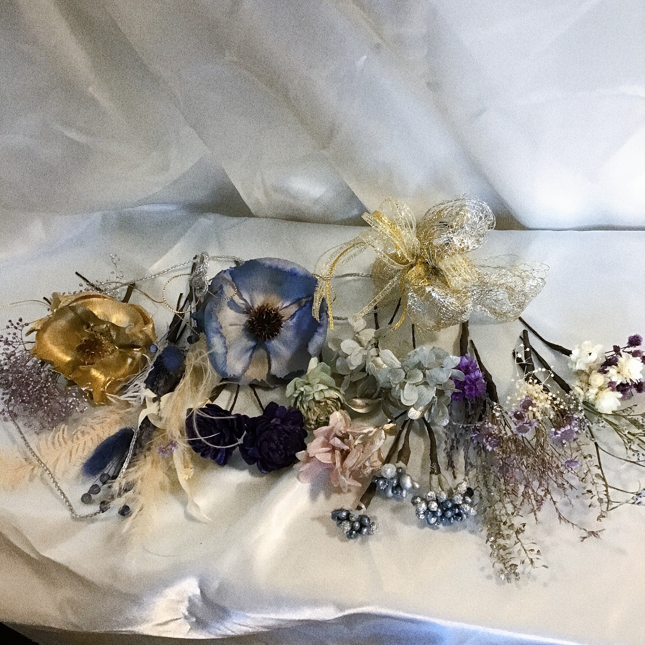 ❤︎成人式❤︎アクセサリー付dryflower❤︎シルバーゴールド紐❤︎シルバーパープルかすみ草❤︎