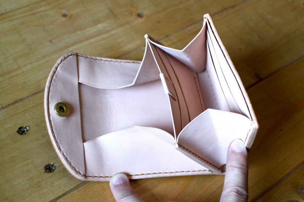 【受注生産品】ミニギャルソンウォレット ～姫路アニリンピンク×栃木ヌメ～