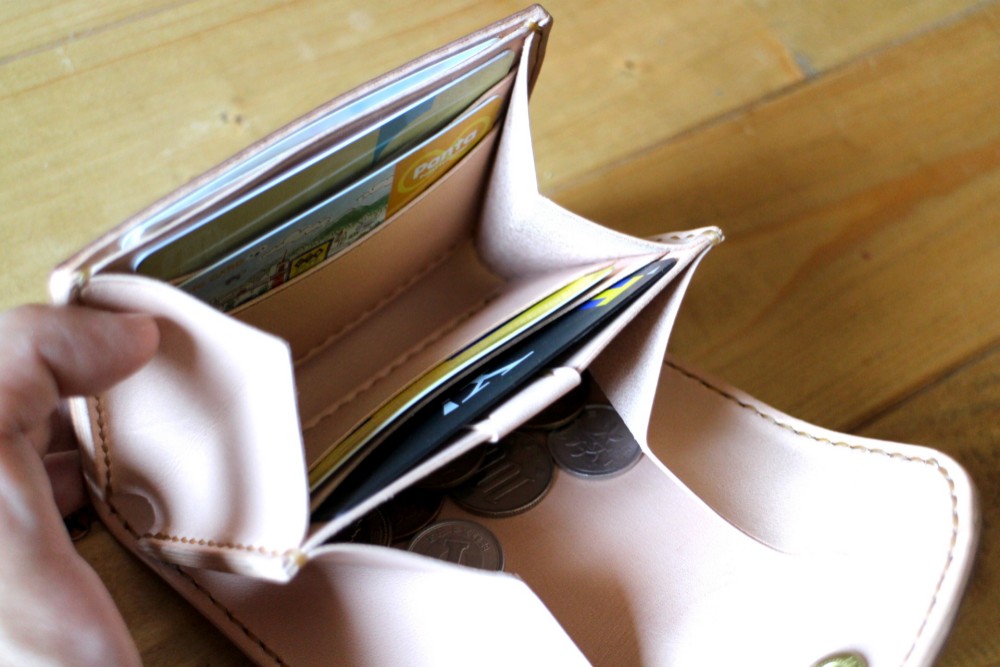 【受注生産品】ミニギャルソンウォレット ～姫路アニリンピンク×栃木ヌメ～