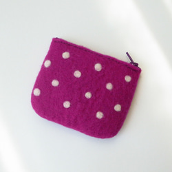 【免運費】紫色點點/羊毛氈零錢包(禮物 多用途 小包 收納包 拉鍊包 實用 小巧 點點 精選) 第3張的照片