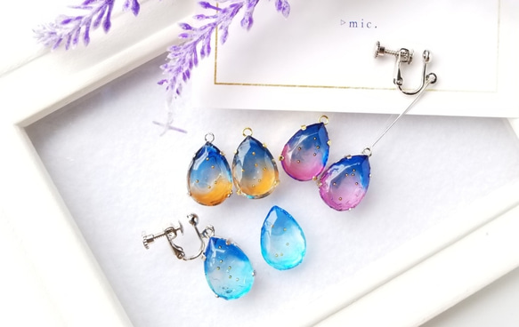 ハンドメイドピアス　まいたん様追加　ドロップ　雫　朝焼け　空アクセサリー 朝焼けドロップ ピアス イヤリング / 金属アレルギー対応 空