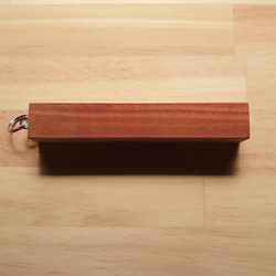 シンプルな木製キーホルダー、レッドハート、天然木 4枚目の画像