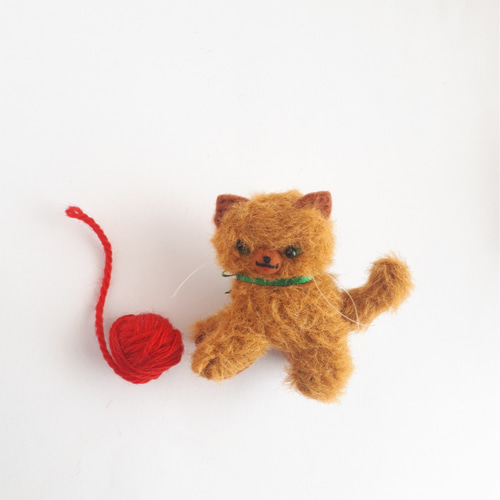 やんちゃなねこ 四つ足(緑リボン) ぬいぐるみ go-camp 通販 12461468