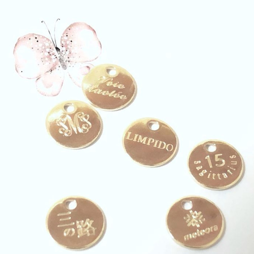 きりん チャーム ゴールド 14K？？ 刻印？ 材質不明 きりん チャーム ゴールド 14K？？ 刻印？ 材質不明