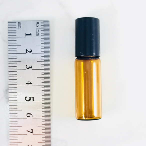 アロマ 香水 詰め替えロールオンボトル 5ml  ３本セット ★茶色遮光ガラス 2枚目の画像