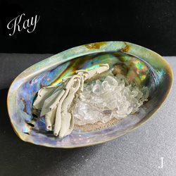 七色に光る貝✨ アバロンシェルJ 浄化用貝皿・セージ香皿 3枚目の画像