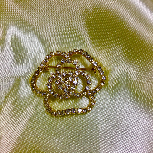 アンティーク ブローチ 花 〈クリスタル〉帯留め 金具付き 和小物 2枚目の画像