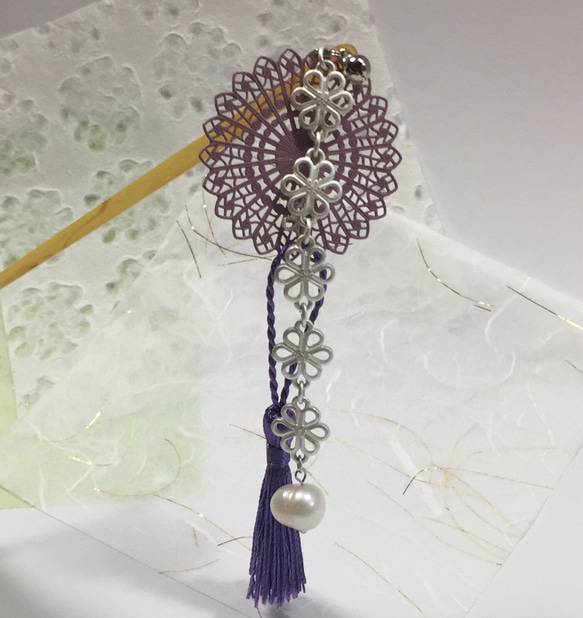 大粒真珠 揺れる簪 房飾り 根付け 和小物 紫 鈴 髪飾り パール 4枚目の画像