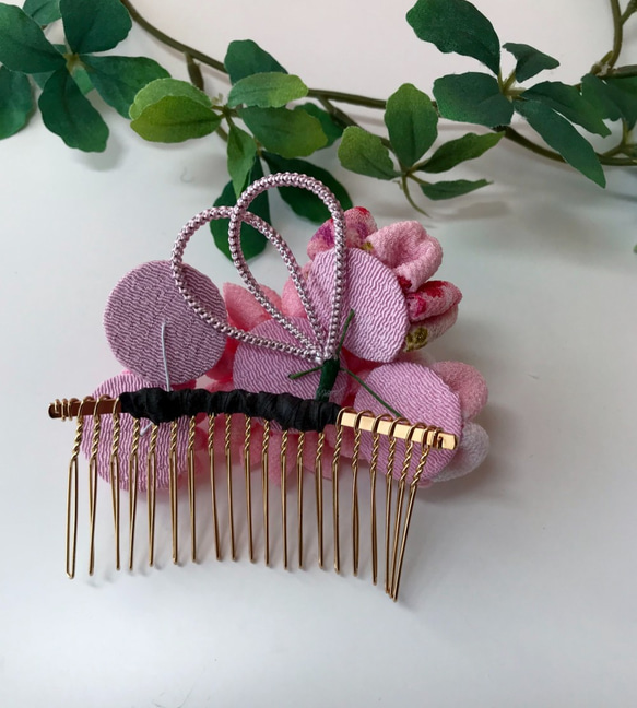 つまみ細工のコームの髪飾り　菊ピンク色と桜と小菊２種 2枚目の画像