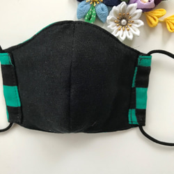 【送料無料】ハンドメイド立体マスク子供用２枚セット　和柄　緑＆黒の市松模様 3枚目の画像
