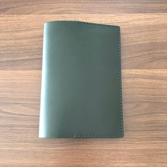レザーの手帳カバー　Ｂ６サイズ　モスグリーン（緑） 3枚目の画像