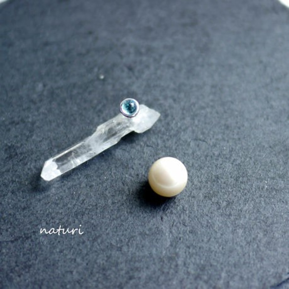 【noix】sv925 blue topaz pierce with pearl catch (1pc) 第2張的照片