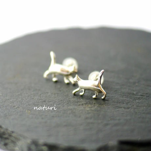 【gatto】sv925 cat pierce (2pcs) 1枚目の画像