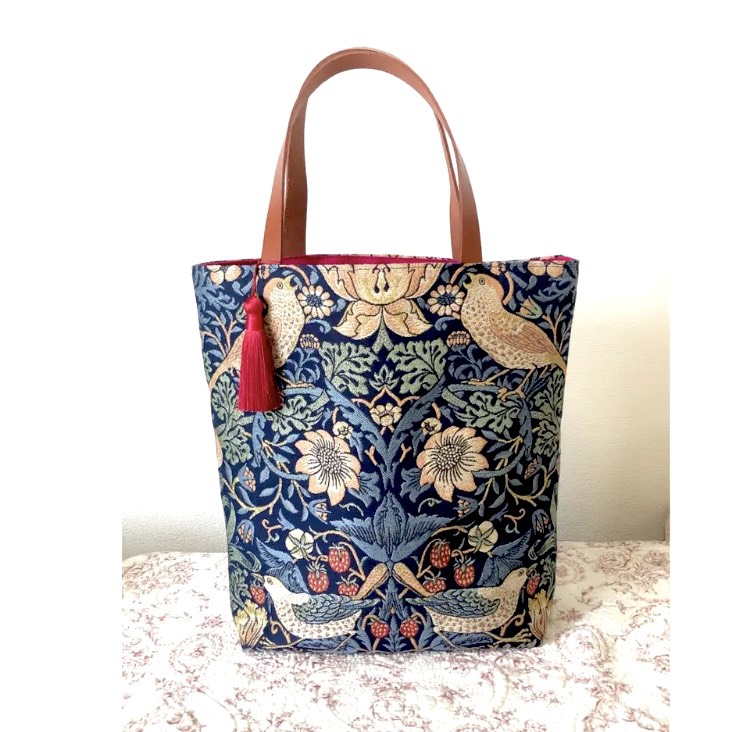 ウィリアムモリスいちご泥棒　川島織物ジャガード生地　トートバッグ　ハンドメイド 受注販売》ウィリアムモリス いちご泥棒 川島織物 ジャガード織