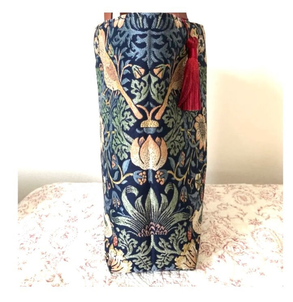 《受注販売》ウィリアムモリス いちご泥棒 川島織物　ジャガード織革持ち手　A4サイズトートバック 4枚目の画像