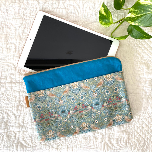ウィリアムモリス《miniいちご泥棒》ブルーグリーン iPadケース