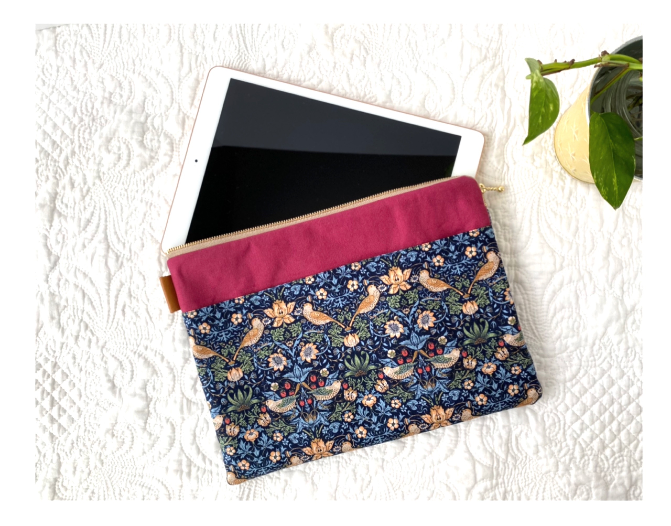 ☆ウィリアムモリスのいちご泥棒オックス生地ボックスティッシュケース　ハンドメイド ☆ウィリアムモリスのいちご泥棒オックス生地ボックスティッシュケース