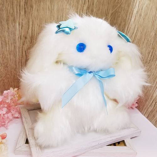 優しい垂れ耳うさぎちゃん アーティストベア 海外作家様 ハンドメイド ぬいぐるみ ぬいぐるみ、うさぎ、ハンドメイド、ブルーアイ、垂れ耳 ぬいぐるみ