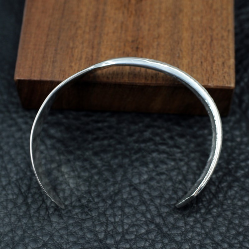 麗しの薔薇が香る純銀のバターナイフのカフブレスレット｜シルバー