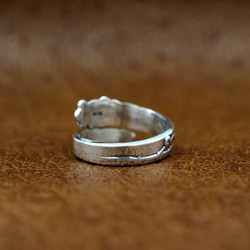 梅花 | 復古 | 湯匙形戒指 | 銀色 | 現代日式 | 日式配件 | 厚重感 | 拇指戒指 | 男士 第4張的照片