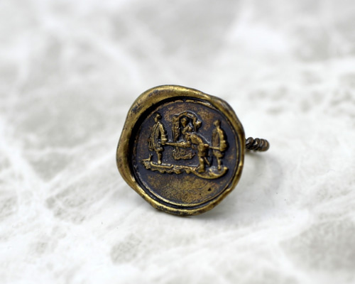 ヨーロッパのアンティークの封蝋を真鍮の指輪にした＠貴族の籠