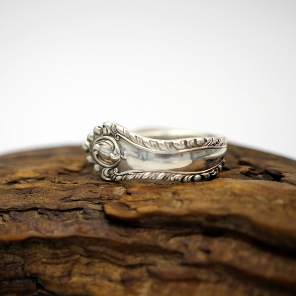 少しアールが加わるだけで美しい純銀の指輪 スプーンリング スターリングシルバー 鏡面仕上 16号 r074 2枚目の画像