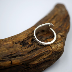 一枚925純銀戒指，這是一個美麗的戒指，只需加一點勺子戒指純銀鏡面16 r074 第4張的照片