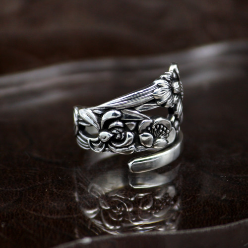 秋桜と梅と彼岸花｜ヴィンテージ｜シルバー｜スプーンリング｜和モダン