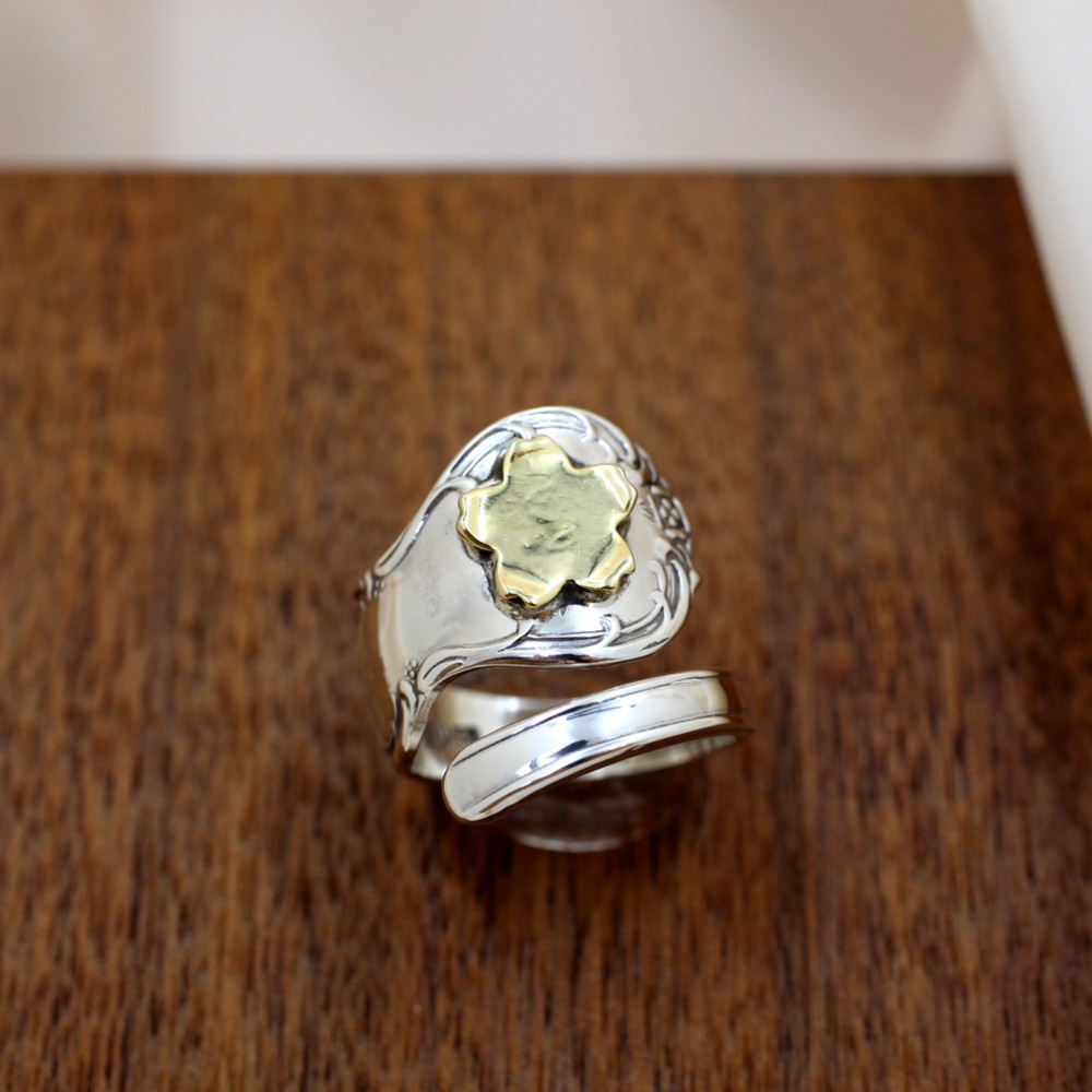 サクラサク｜ヴィンテージ｜シルバー｜真鍮｜スプーンリング｜桜｜花｜リメイクジュエリー｜ユニーク｜和風｜大人カジュアル