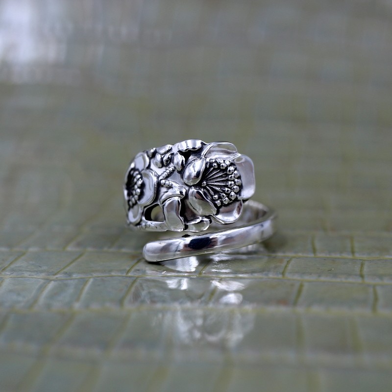 梅が花咲く｜ヴィンテージ｜シルバー｜スプーンリング｜和モダン｜和風アクセサリー｜伝統｜気品｜上品｜和服