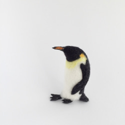 コウテイペンギンのブローチ 5枚目の画像