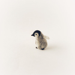 【受注製作】コウテイペンギン親子のブローチ 4枚目の画像