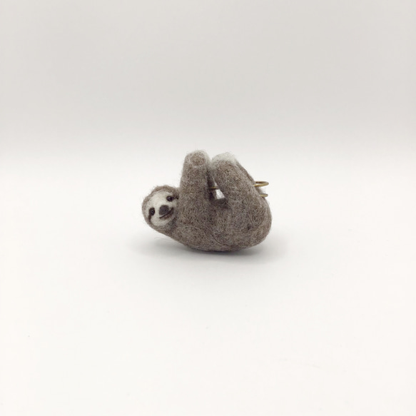 受注製作】ナマケモノ ブローチ higuma 通販 5650062｜Creema