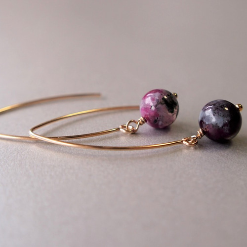 ちか☺︎ 1点作品☆ 希少石 宝石質ルビーピアス イヤリングに変更可能